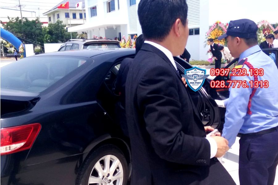 dịch vụ bảo vệ yếu nhân